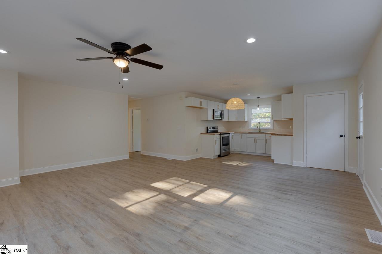 24 Springbrook Court Spartanburg, SC 29301 - Photo 7 of 29