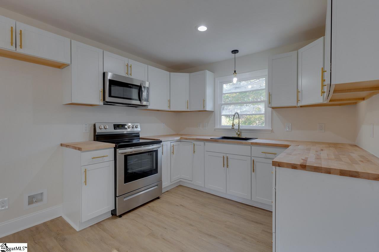 24 Springbrook Court Spartanburg, SC 29301 - Photo 9 of 29