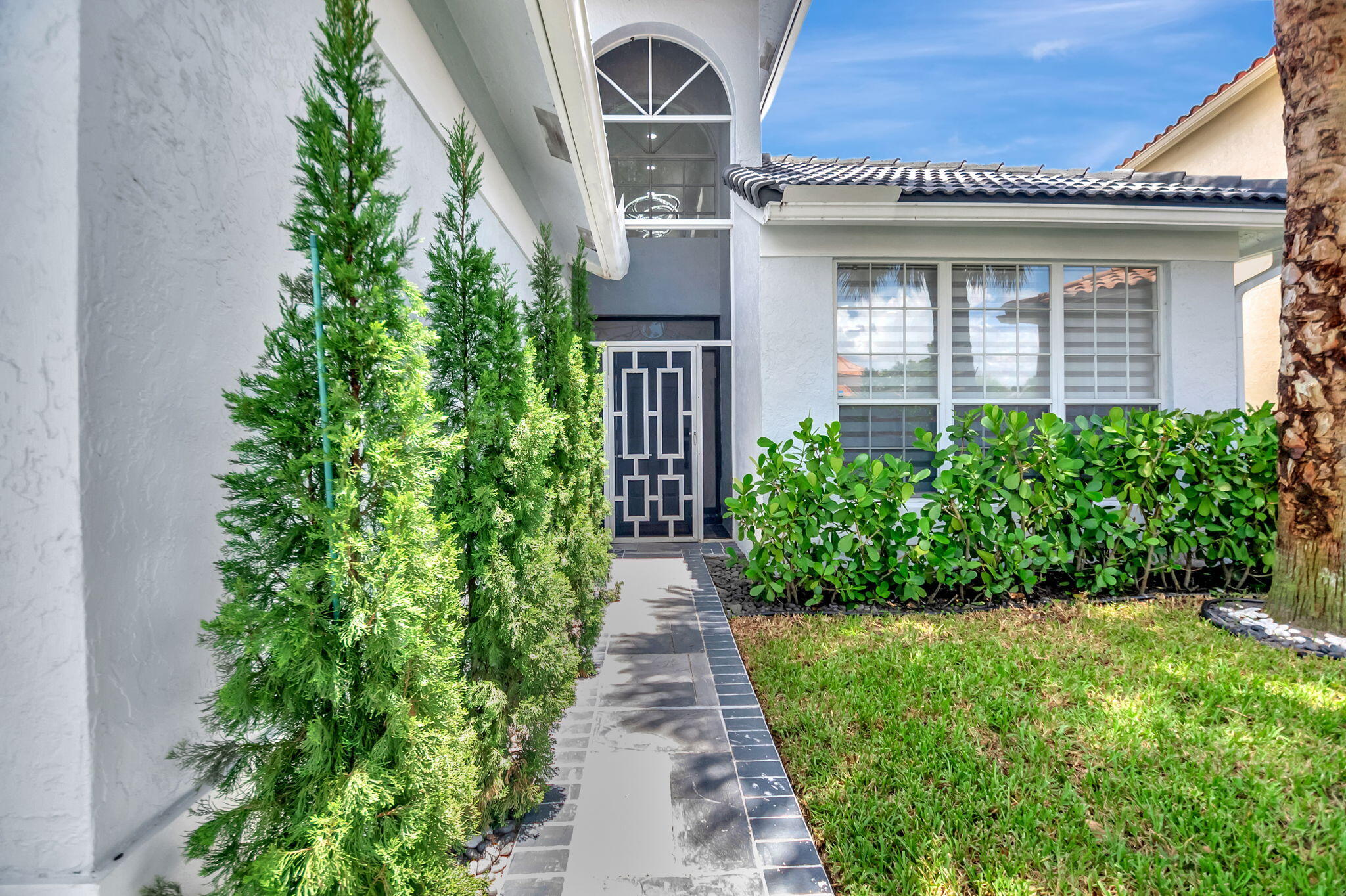 10872 Tamoron Lane Boca Raton, FL 33498 - Photo 4 of 78 4-web-or-mls-DSC_8459