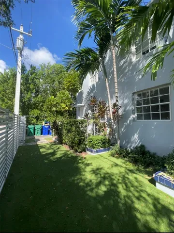 $2,500 | 531 Northeast 68th Street, Unit 1, Miami, FL 33138