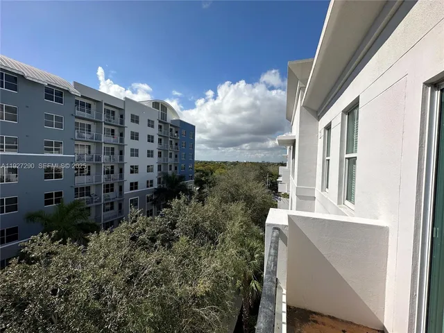 $245,000 | 2401 Northeast 65th Street, Unit 606, Fort Lauderdale, FL 33308