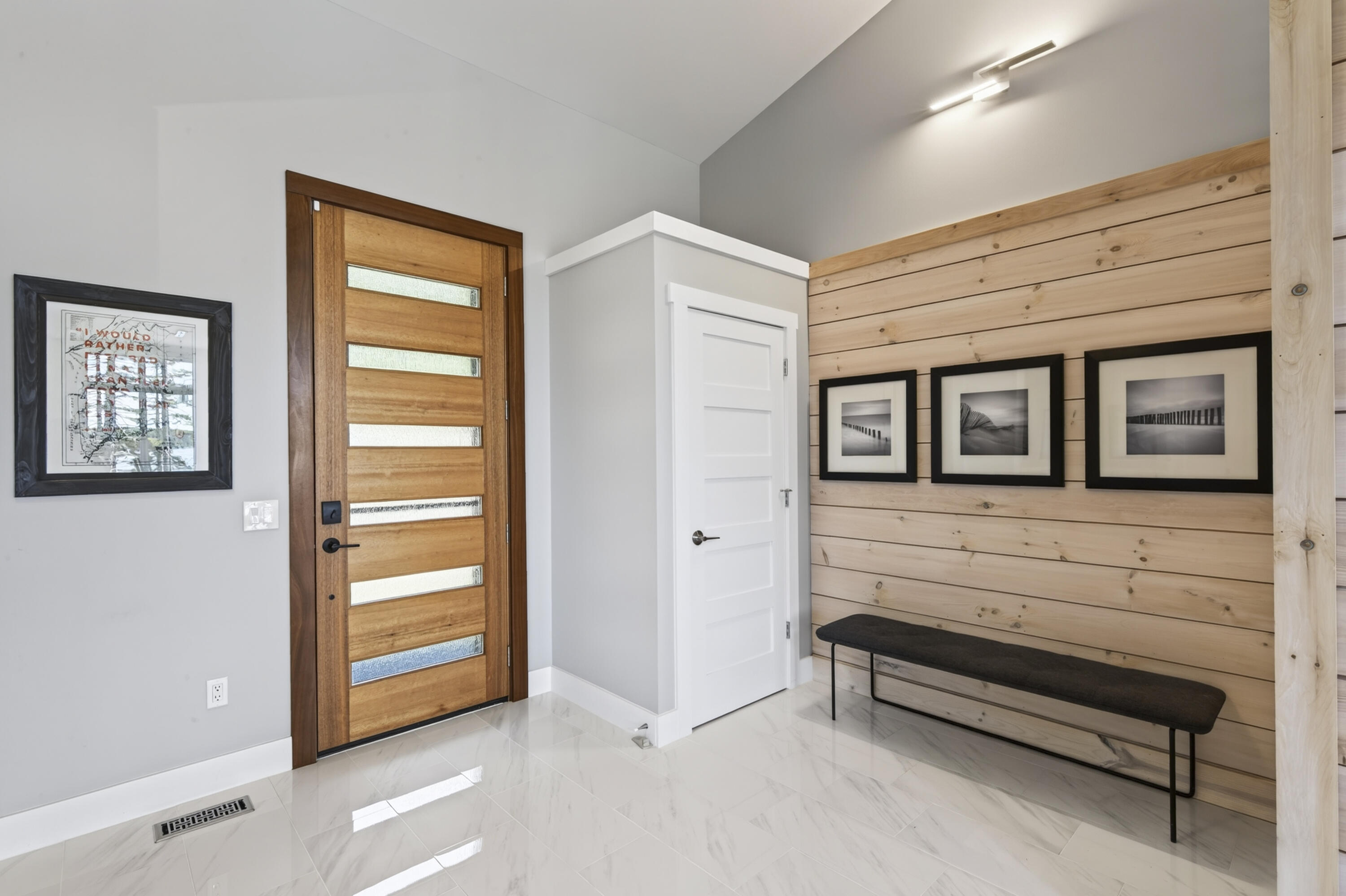 54 Ocean Ridge Road Cushing, ME 04563 - Photo 4 of 58 Entryway
