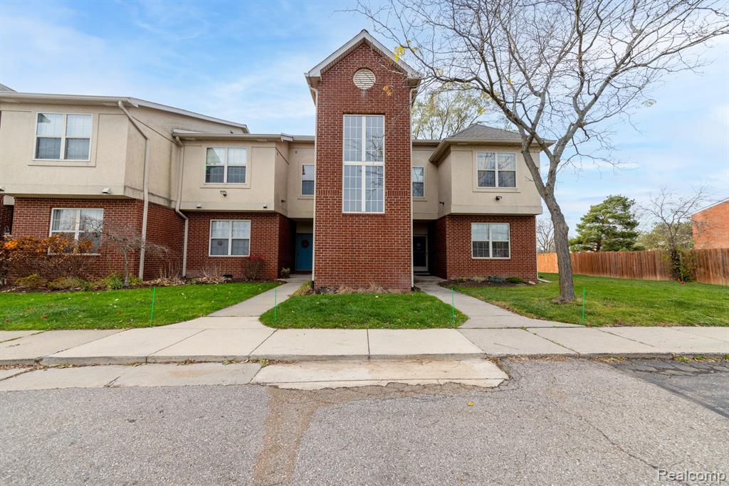 28872 Five Mile Road Livonia, MI 48154 - Photo 1 of 23