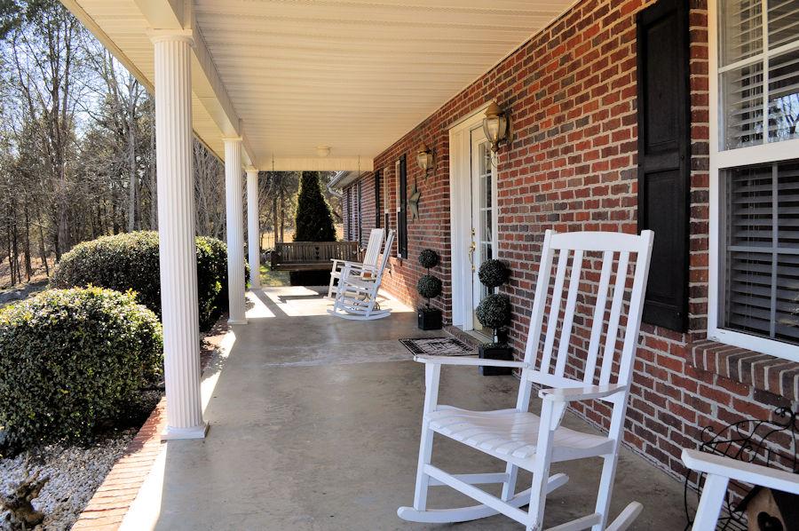 5640 Dearing Road Talbott, TN 37877 - Photo 4 of 40 front porch1