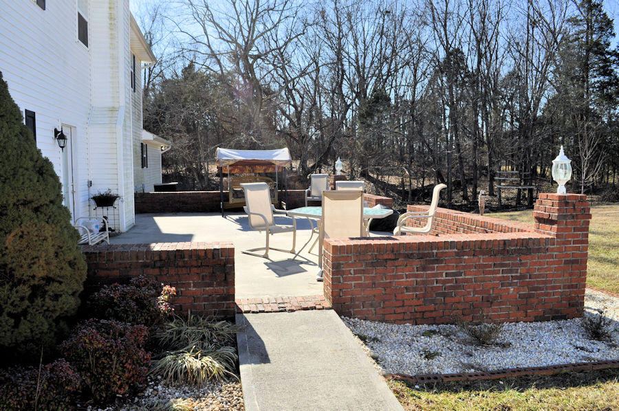 5640 Dearing Road Talbott, TN 37877 - Photo 32 of 40 rear patio1