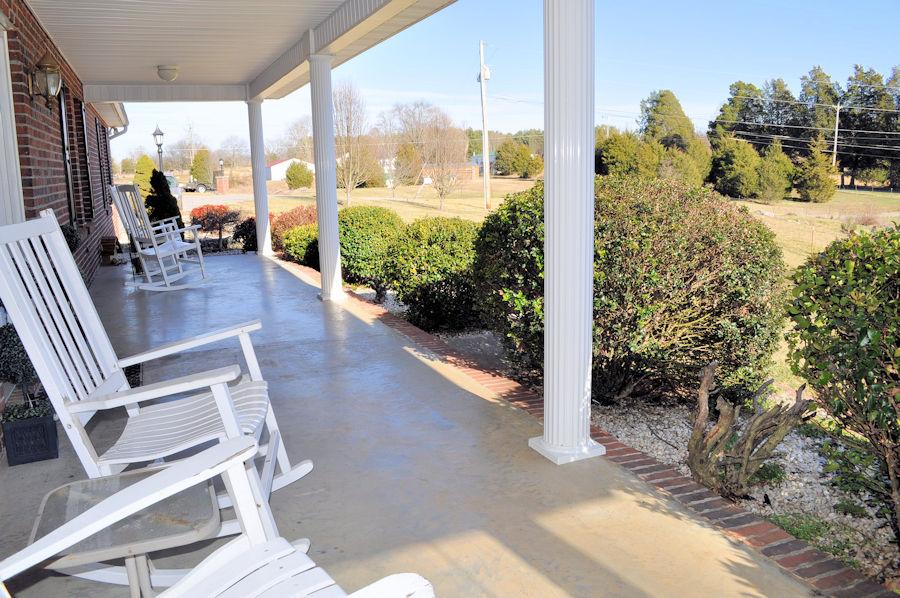 5640 Dearing Road Talbott, TN 37877 - Photo 5 of 40 front porch2