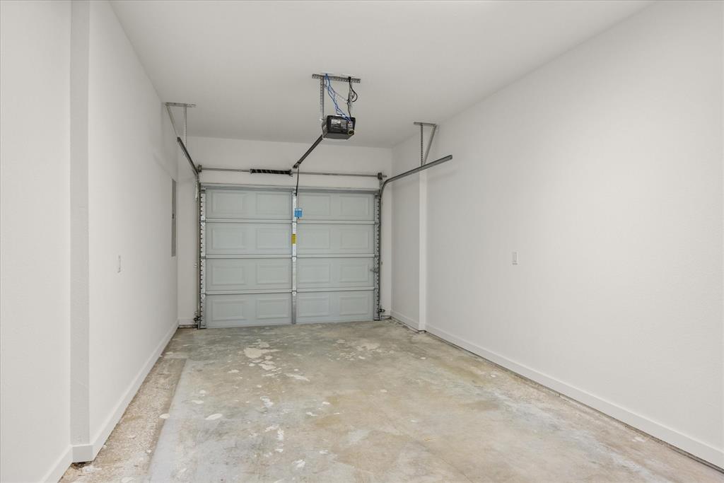 529 Galt Drive Stephenville, TX 76401 - Photo 8 of 27 a view of a garage