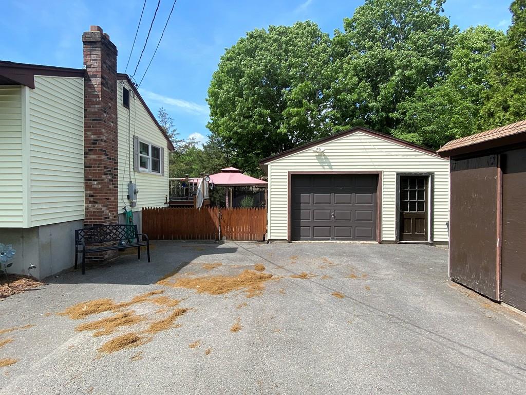 227 Turnpike Road Montague, MA 01376 - Photo 5 of 30