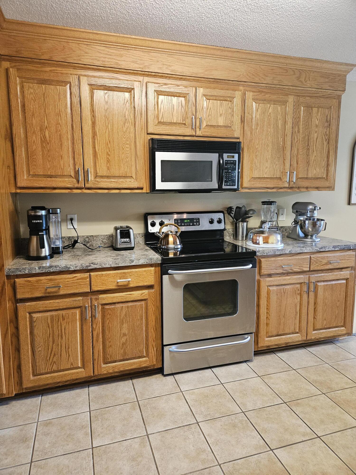2947 Sylvan Way Sumter, SC 29150 - Photo 10 of 44 20240523_101507