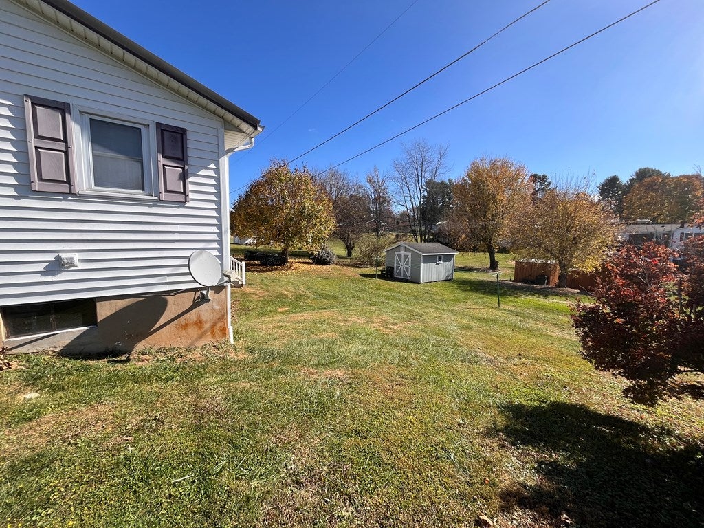4968 Glendale Road Galax, VA 24333 - Photo 38 of 40 Gallery Image 38
