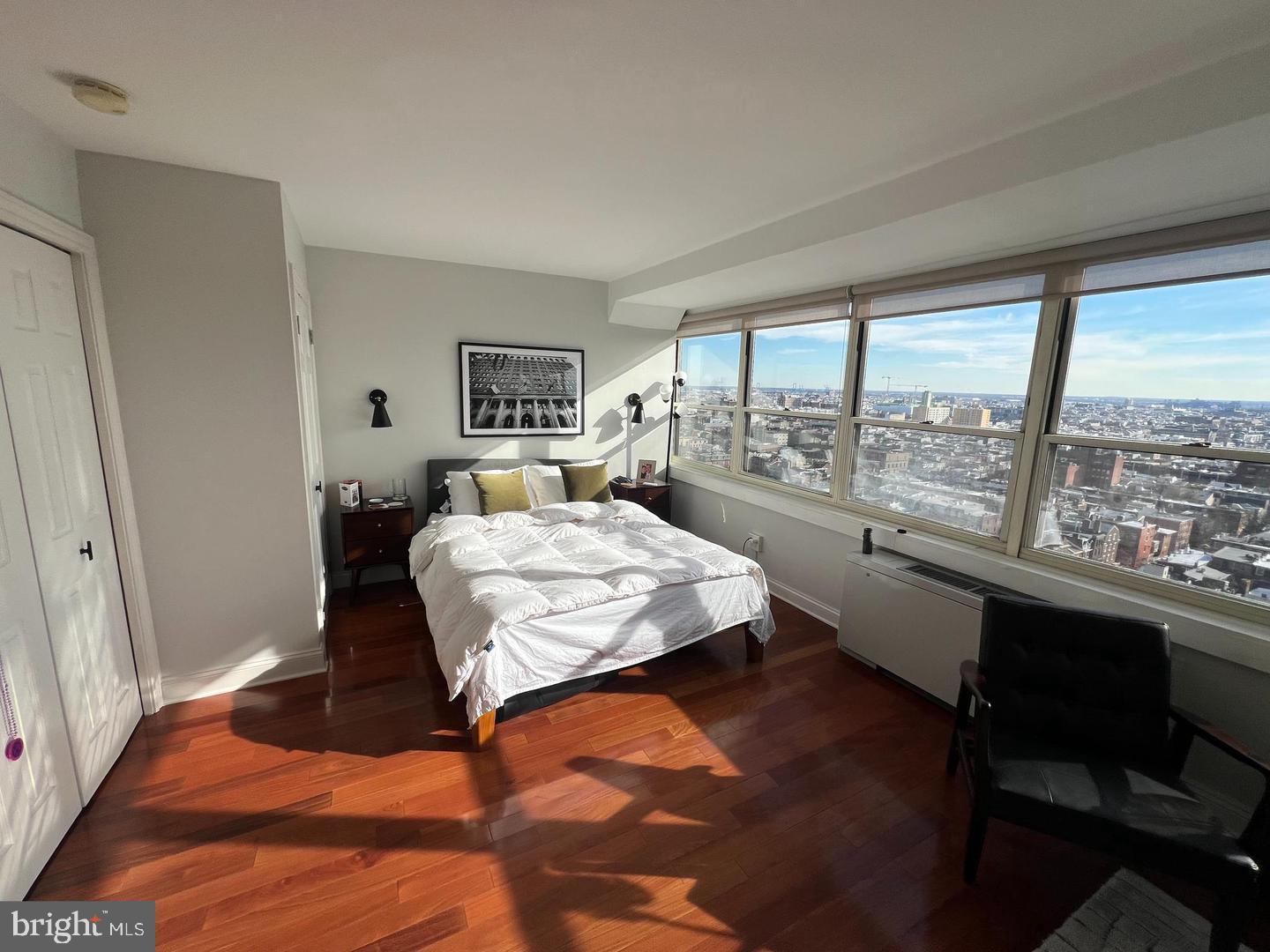 1810 Rittenhouse Square, Unit 2007 Philadelphia, PA 19103 - Photo 3 of 3