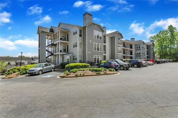 $1,607 | 10 Rimington Lane, Unit 306, Decatur, GA 30030