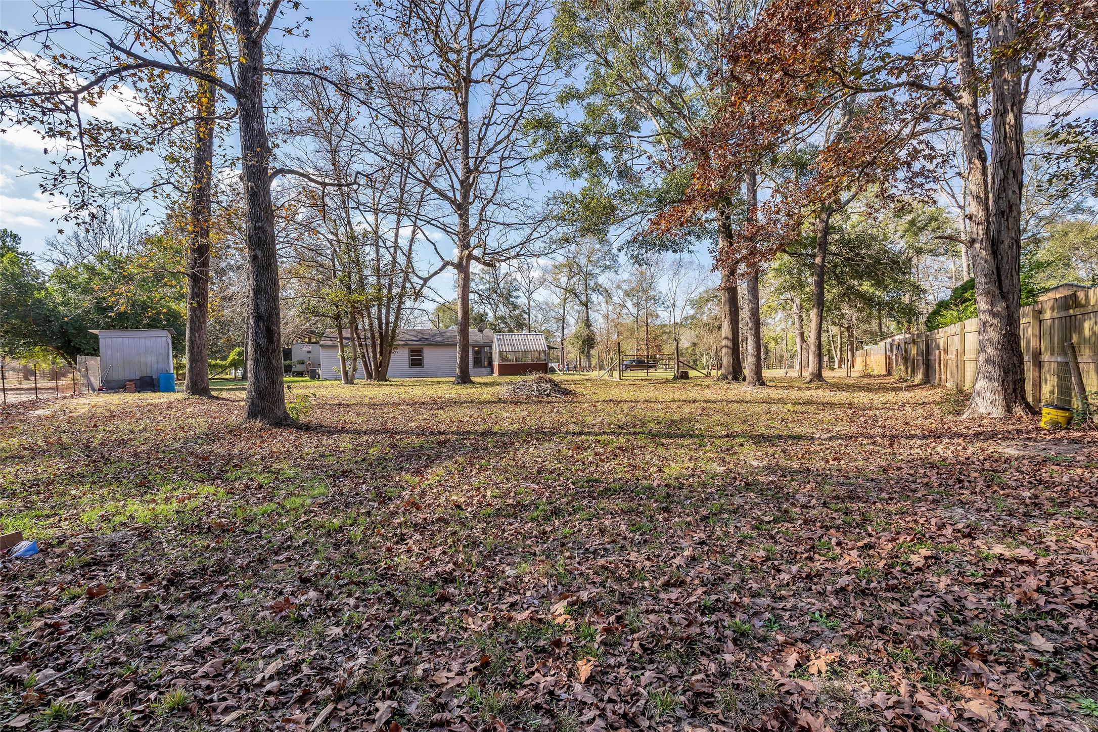 201 Magnolia Road Cleveland, TX 77328 - Photo 24 of 33