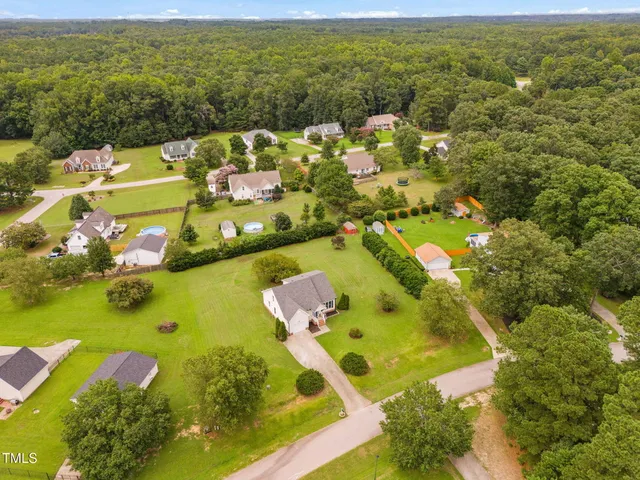 a picture of city view with lake view