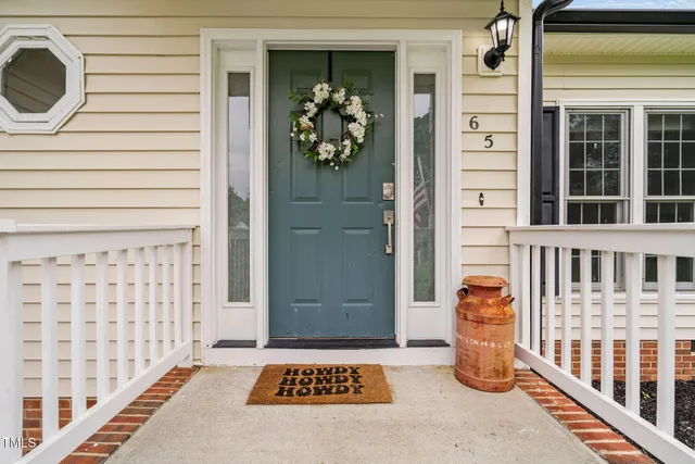 a view of a entryway door of the house