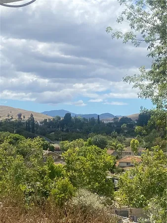 $5,250 | 228 West Avenida De Las Flores, Thousand Oaks, CA 91360