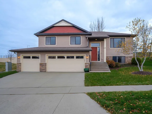 $407,400 | 5311 Ridgeway Road Northwest, Rochester, MN 55901