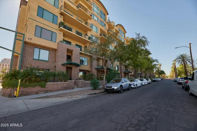 $469,900 | 17 West Vernon Avenue, Unit 621, Phoenix, AZ 85003
