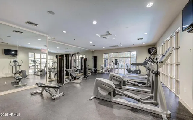 $469,900 | 17 West Vernon Avenue, Unit 621, Phoenix, AZ 85003