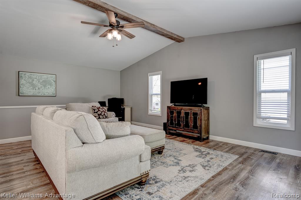 504 Glenwyth Road Brighton, MI 48116 - Photo 12 of 34