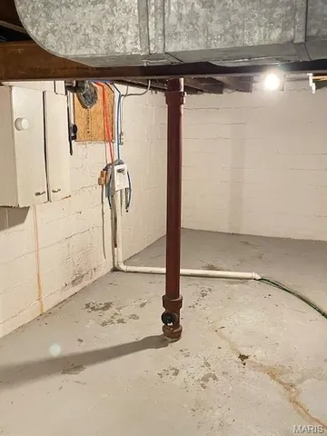 $1,295 | 338 La Motte Lane, Ferguson, MO 63135