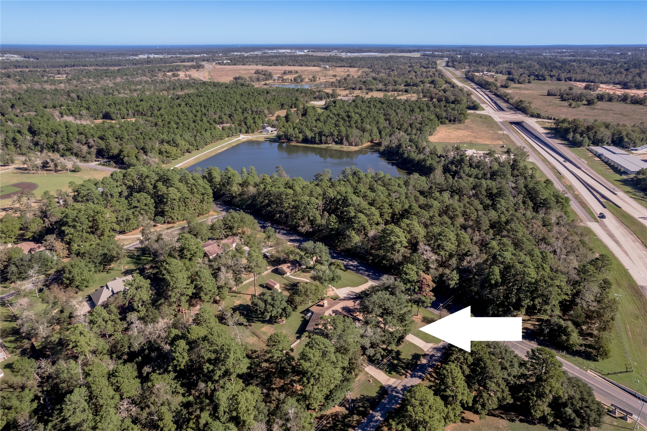 22 Timberwilde Drive Huntsville, TX 77320 - Photo 4 of 50