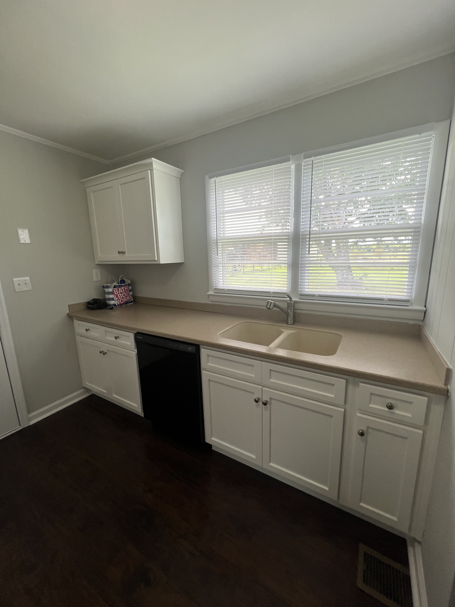1253 Longview Road Unionville, TN 37180 - Photo 6 of 15 Gallery Image 6