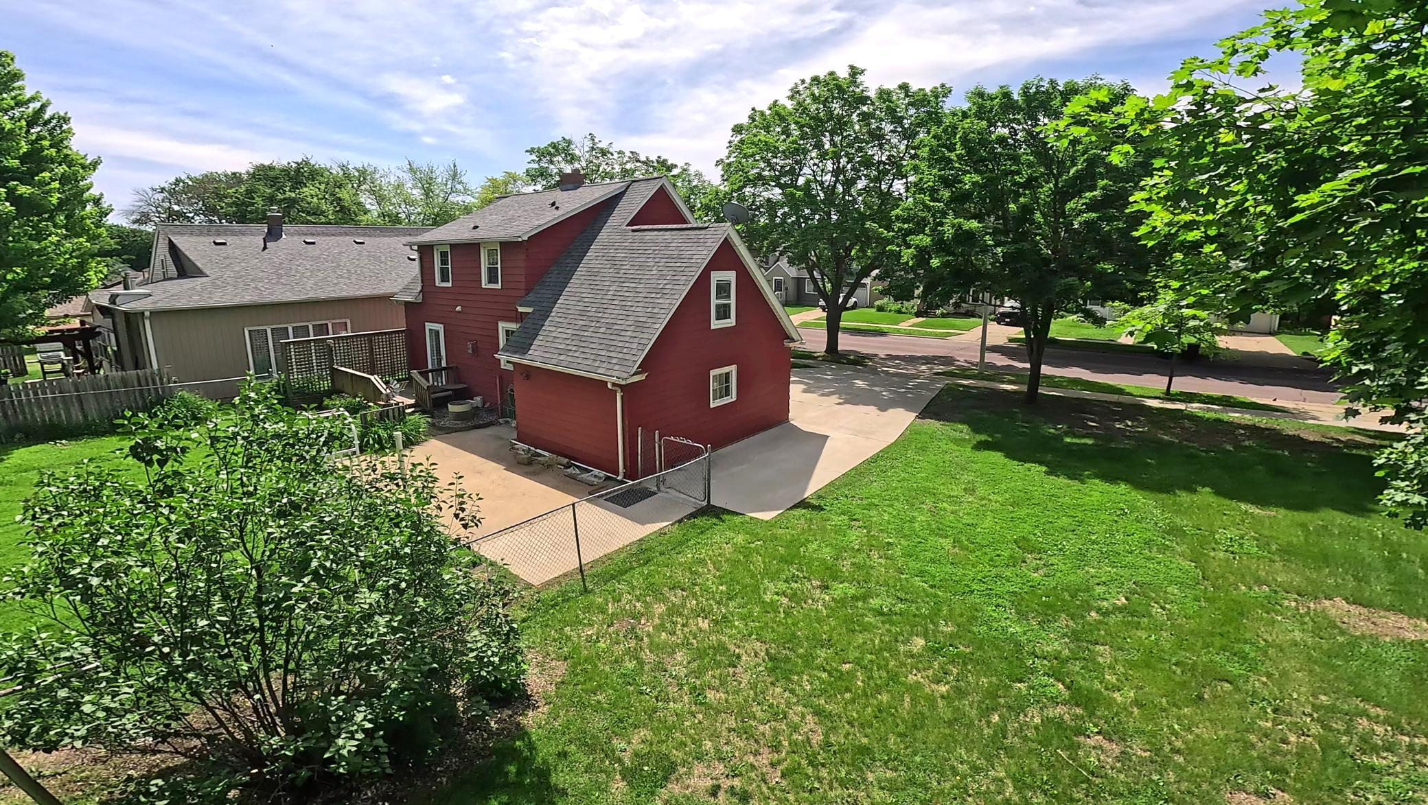 419 Webster Street Fairmont, MN 56031 - Photo 2 of 51