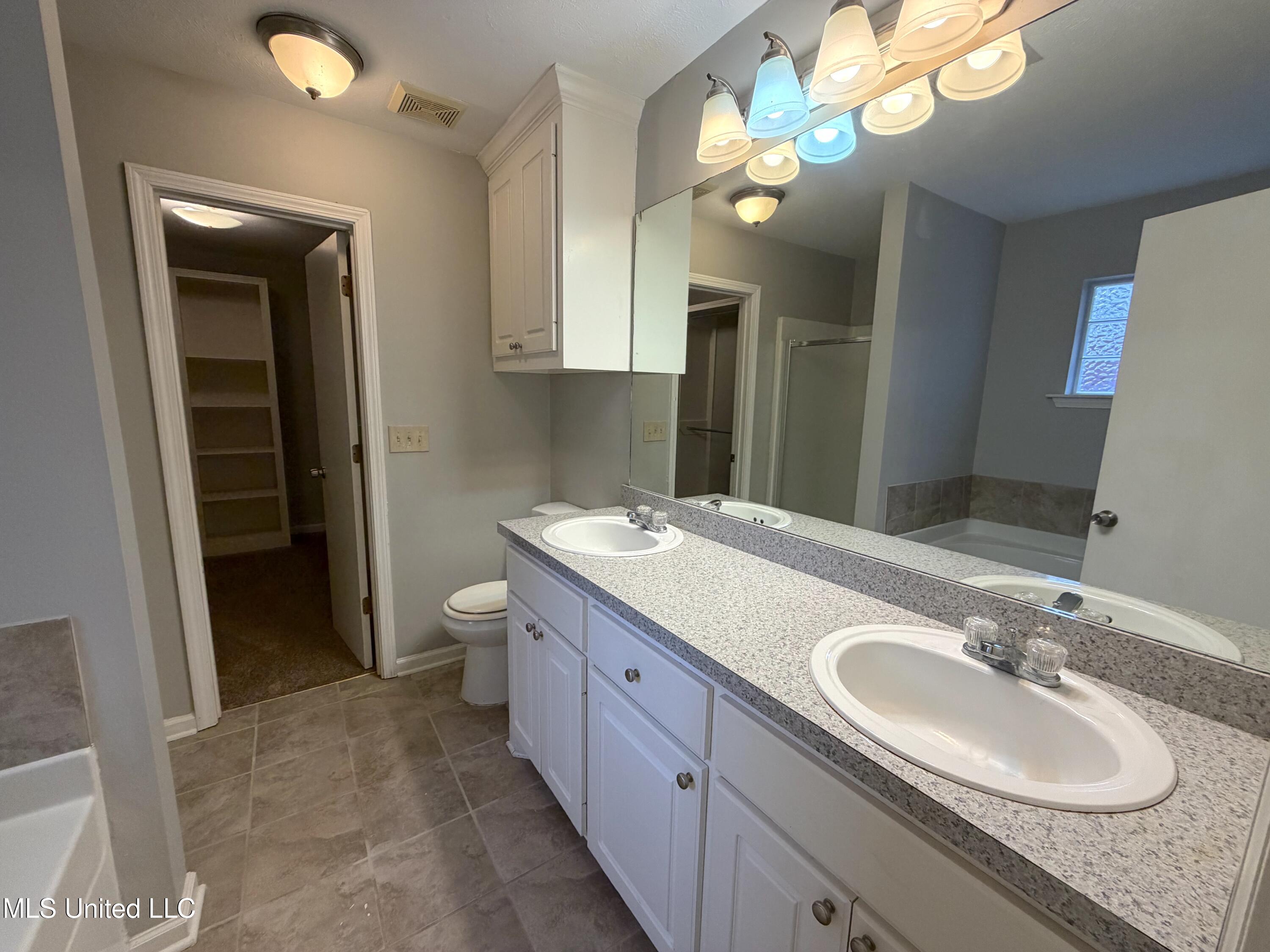 1002 Brashears Point Ridgeland, MS 39157 - Photo 13 of 22 IMG_6326