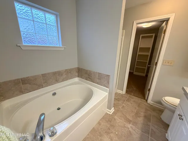 $1,800 | 1002 Brashears Point, Ridgeland, MS 39157