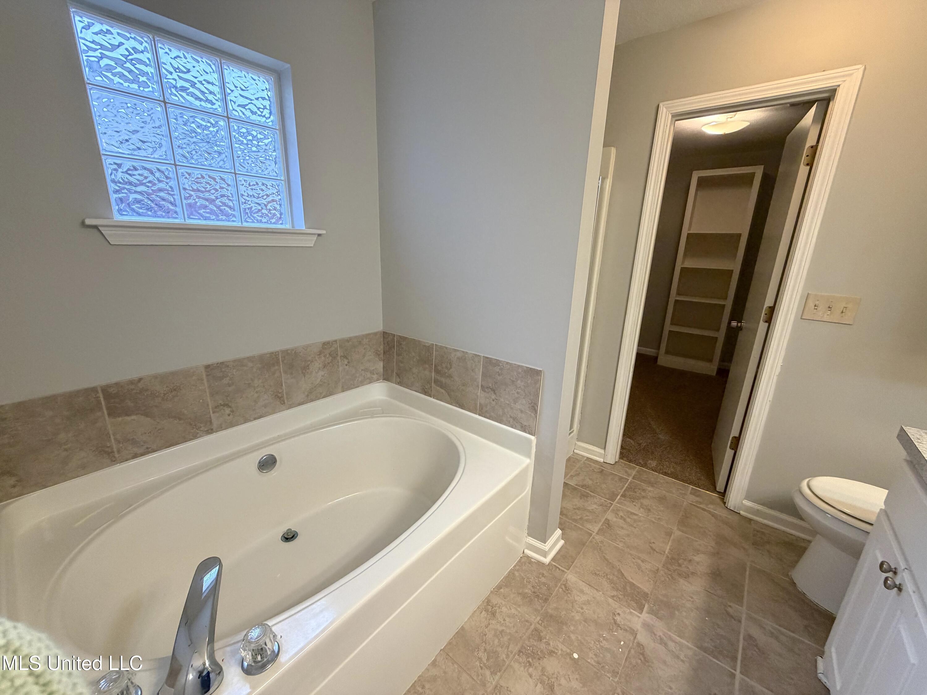 1002 Brashears Point Ridgeland, MS 39157 - Photo 14 of 22 IMG_6327