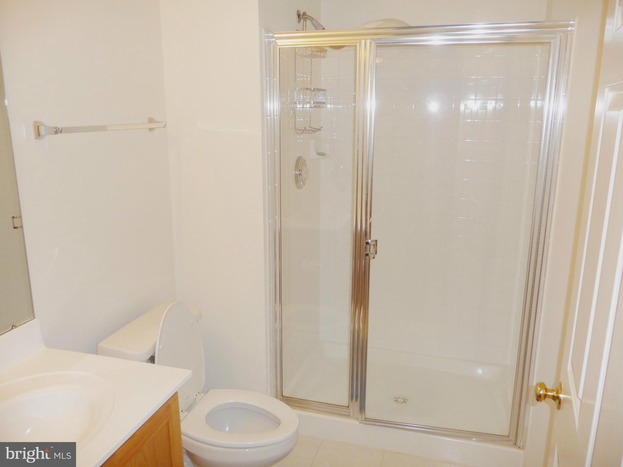 14300 Ashleigh Greene Road Boyds, MD 20841 - Photo 20 of 30 3 rd Bath