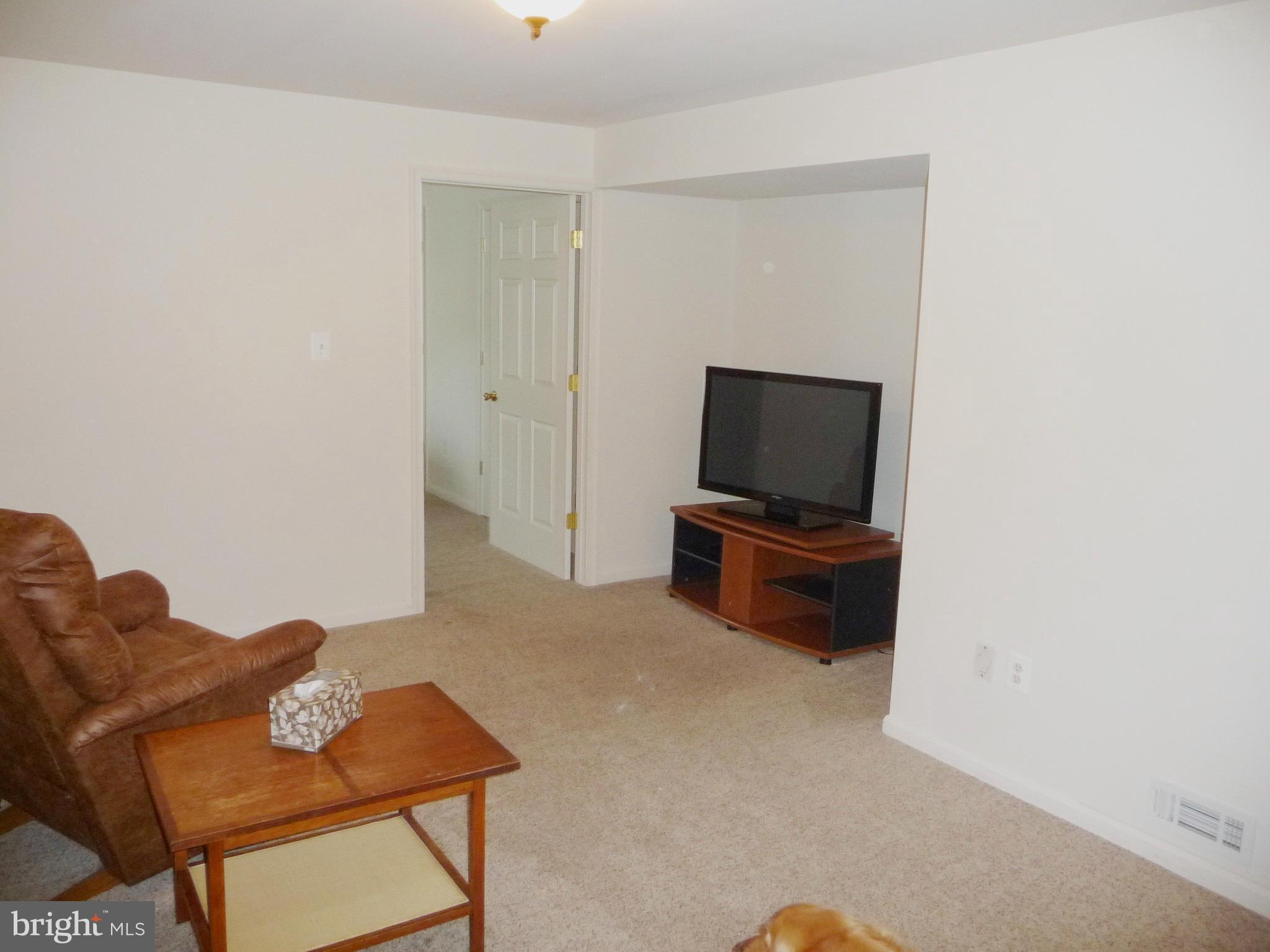 14300 Ashleigh Greene Road Boyds, MD 20841 - Photo 22 of 30 Au Pair Suite