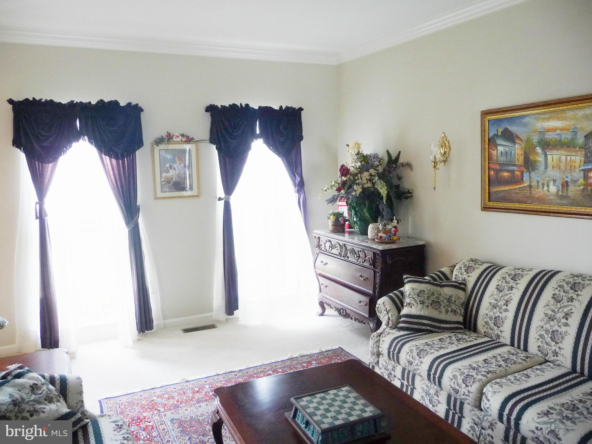 14300 Ashleigh Greene Road Boyds, MD 20841 - Photo 6 of 30 Living Room