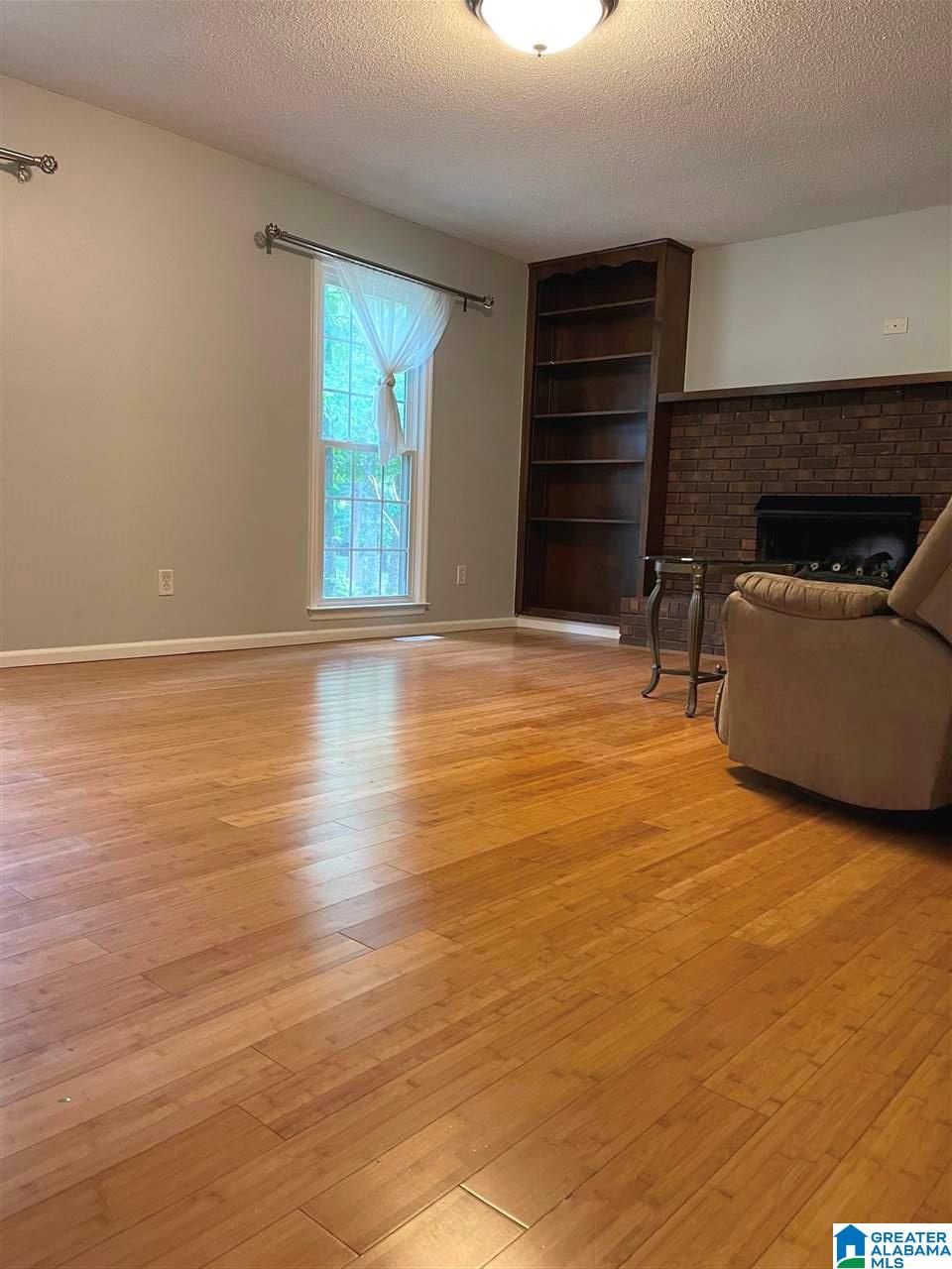 2701 Royal Lane Pelham, AL 35124 - Photo 10 of 32