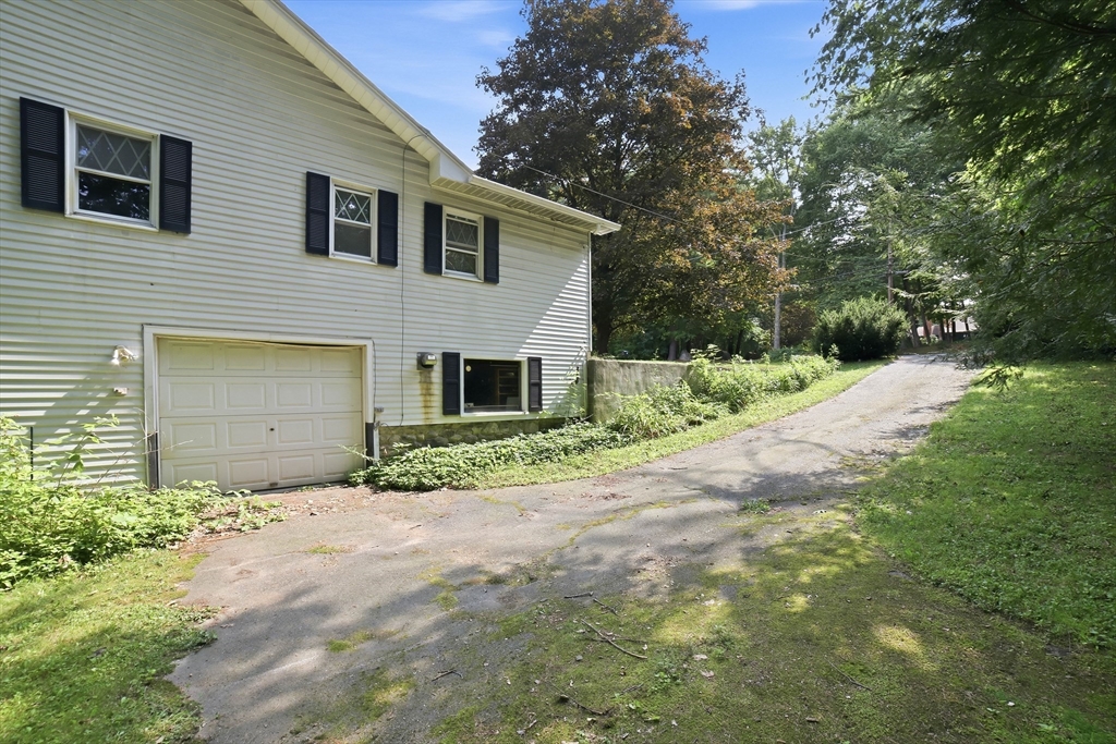 132 Charlton Road Spencer, MA 01562 - Photo 30 of 34