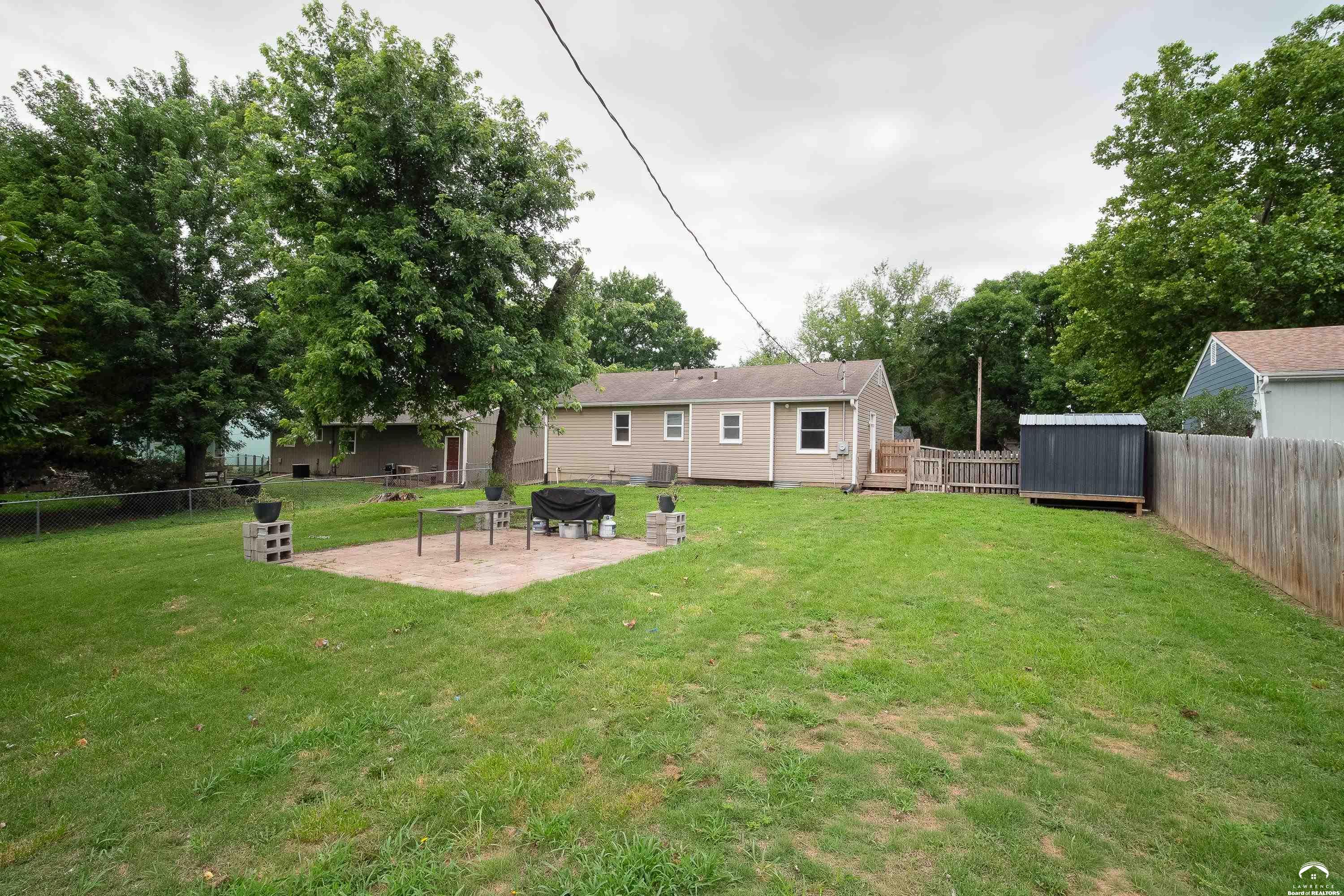 2712 Rawhide Lane Lawrence, KS 66046 - Photo 24 of 27