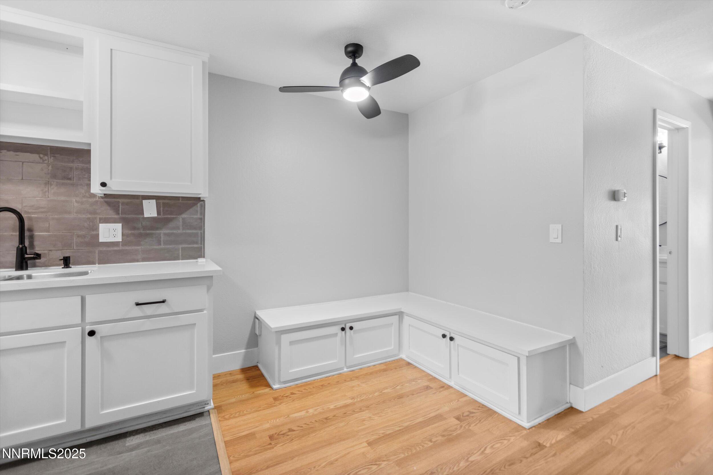 4634 Rio Poco Road Reno, NV 89502 - Photo 8 of 24 a spacious bathroom with a bathtub and shower