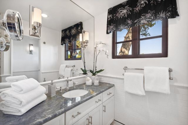 $8,498,000 | 11 Southgate Drive, Woodside, CA 94062