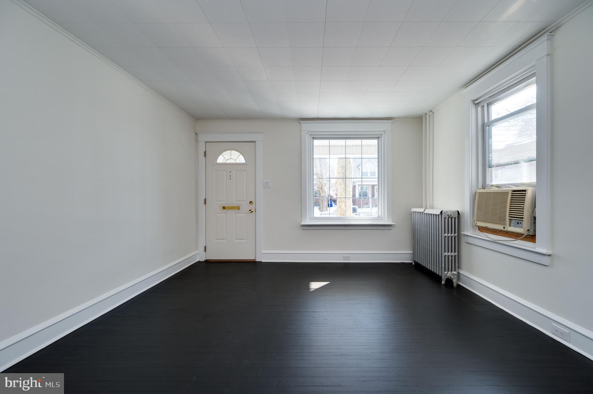 617 Crescent Avenue Reading, PA 19605 - Photo 5 of 43