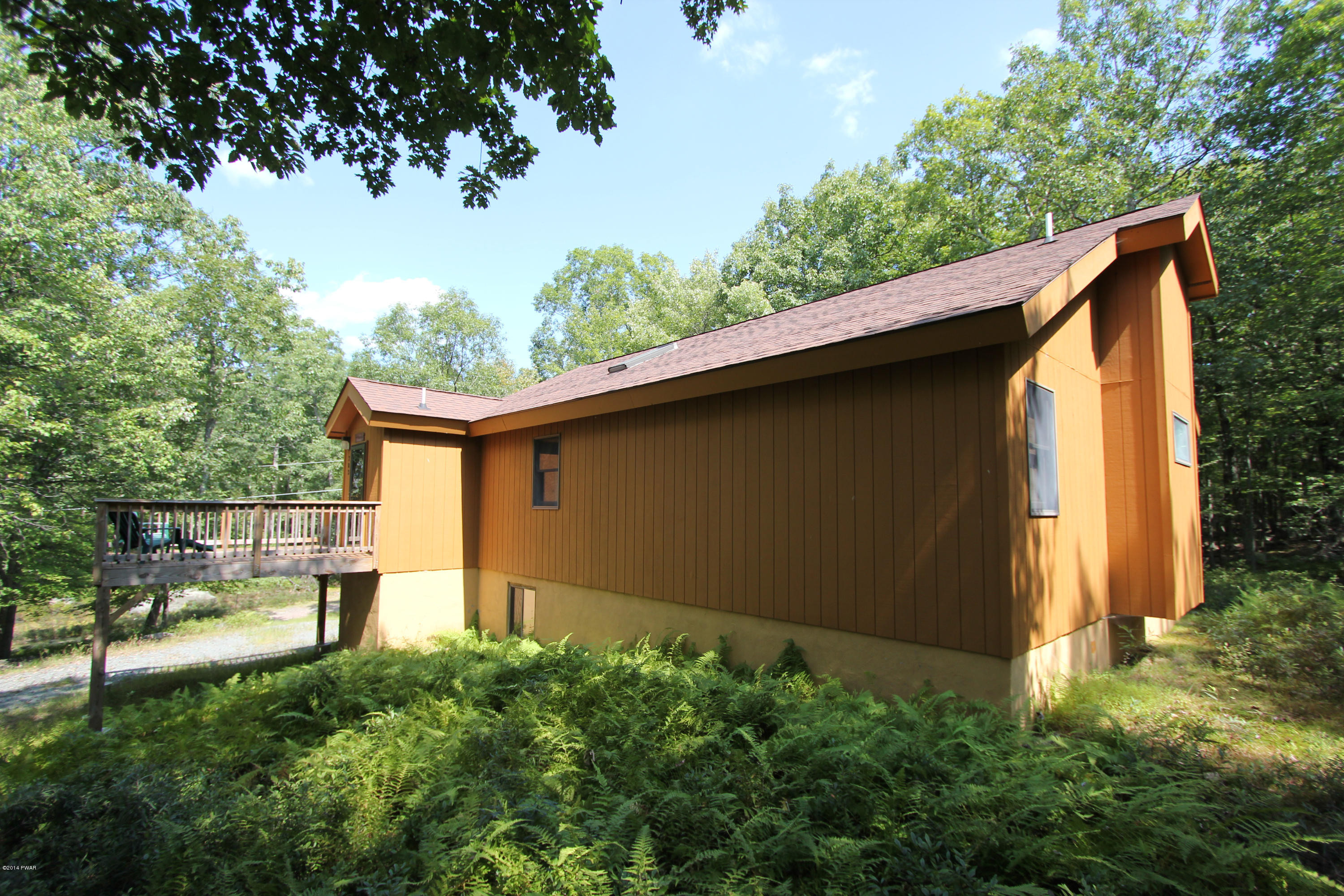 283 West Lakeview Road Lackawaxen, PA 18435 - Photo 4 of 22