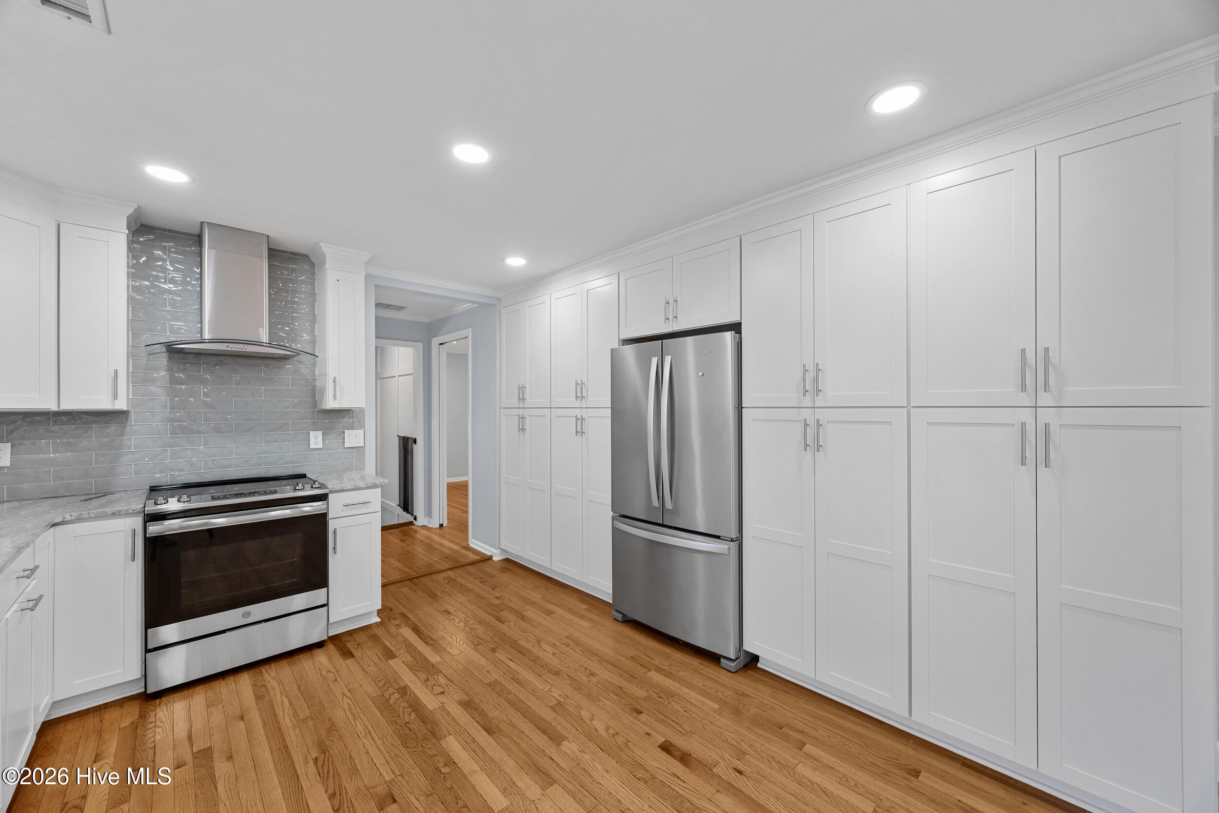 1702 Lincoln Road Wilmington, NC 28403 - Photo 26 of 45 Updated kitchen