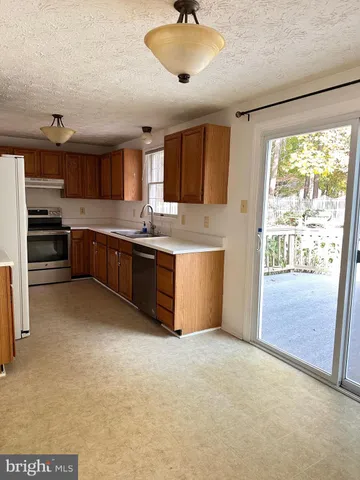 $3,200 | 4313 Lamarre Drive, Fairfax, VA 22030