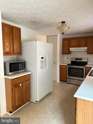 $3,200 | 4313 Lamarre Drive, Fairfax, VA 22030