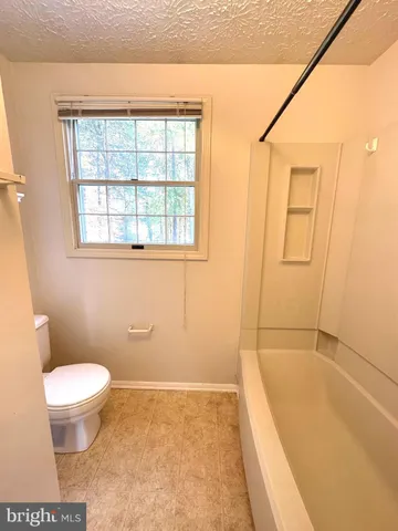 $3,200 | 4313 Lamarre Drive, Fairfax, VA 22030