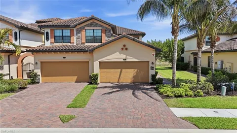 $520,000 | 17411 Cherrywood Court, Unit 7304, Bonita Springs, FL 34135