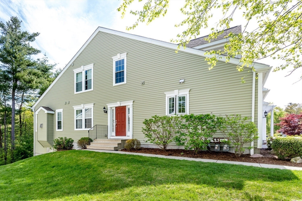 25 Kelly Way, Unit 25 Canton, MA 02021 - Photo 2 of 21 Gallery Image 2