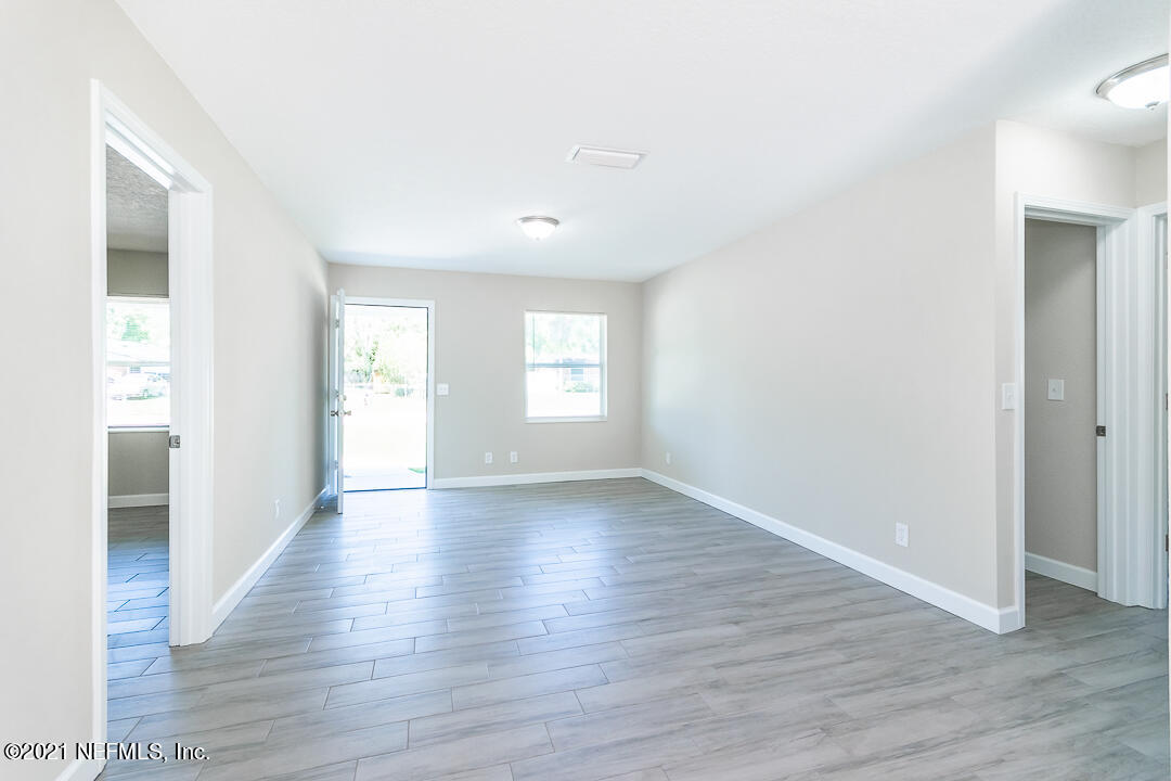 5953 Ridgeway Road East Jacksonville, FL 32244 - Photo 13 of 31 006