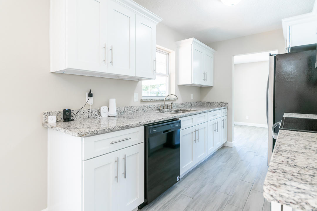 5953 Ridgeway Road East Jacksonville, FL 32244 - Photo 14 of 31 011