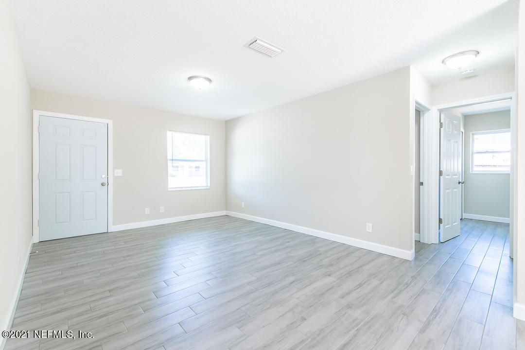 5953 Ridgeway Road East Jacksonville, FL 32244 - Photo 15 of 31 007